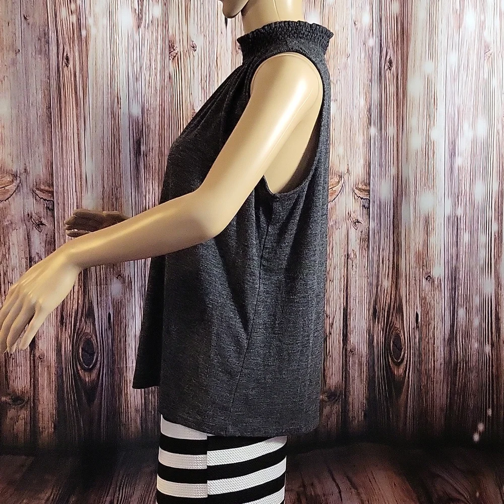 Loft Women's Sleeveless Turtleneck Blouse Size SP - Picture 5 of 10